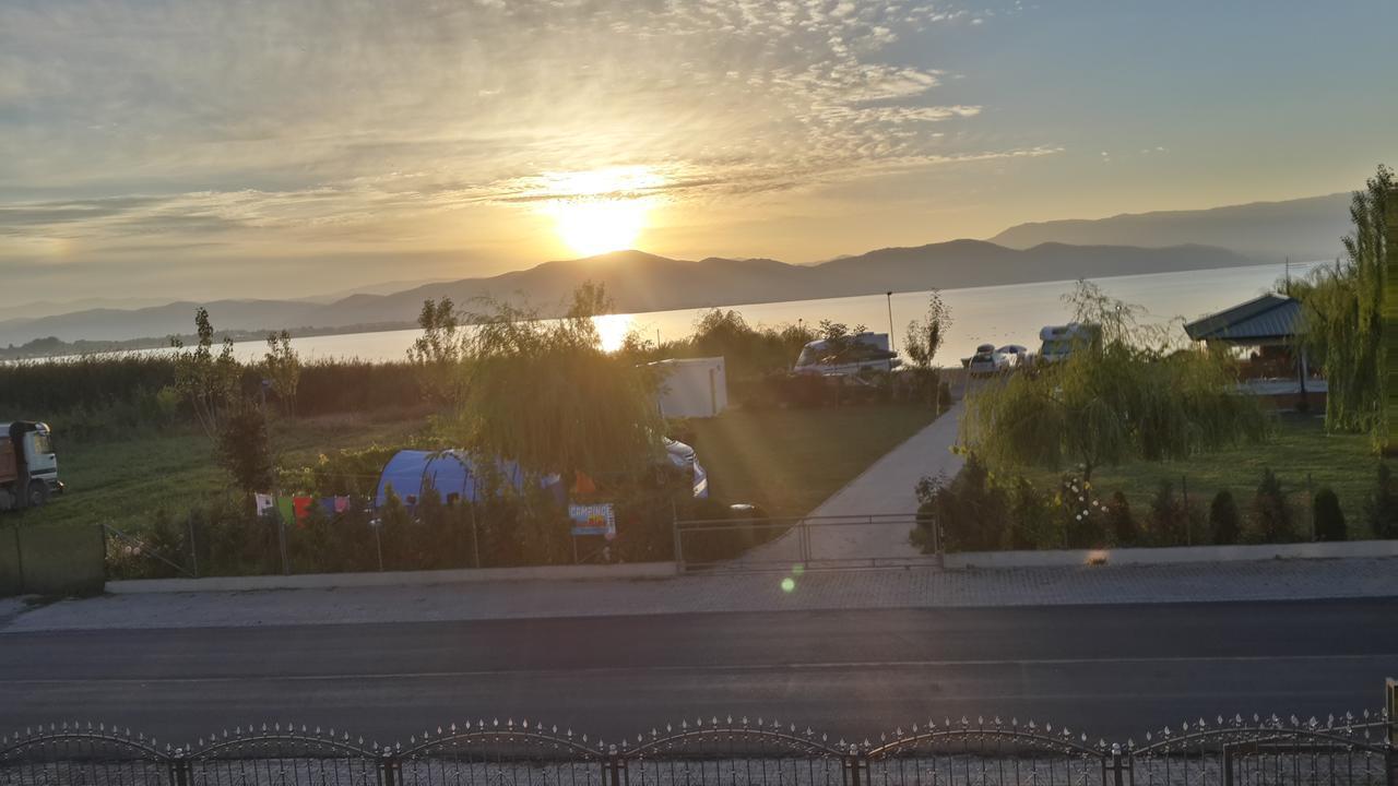 סטרוגה Sunrise Hotel & Camping מראה חיצוני תמונה