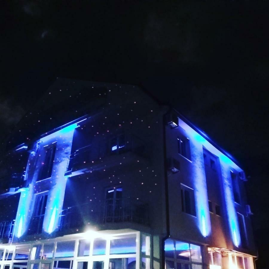 סטרוגה Sunrise Hotel & Camping מראה חיצוני תמונה